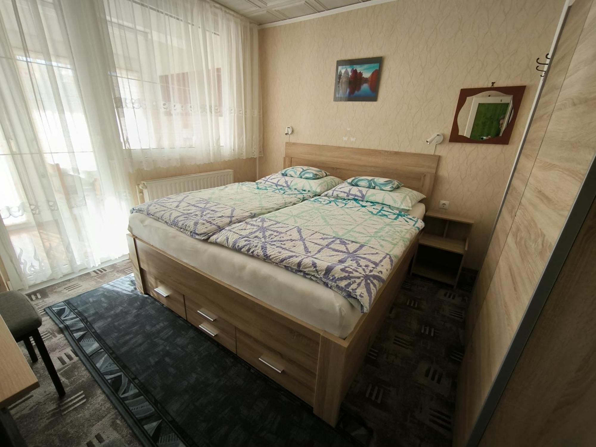 Karolin Apartman Buk Exterior foto